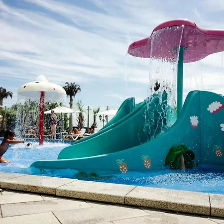 Enclave Pool & Mamaia Nord *