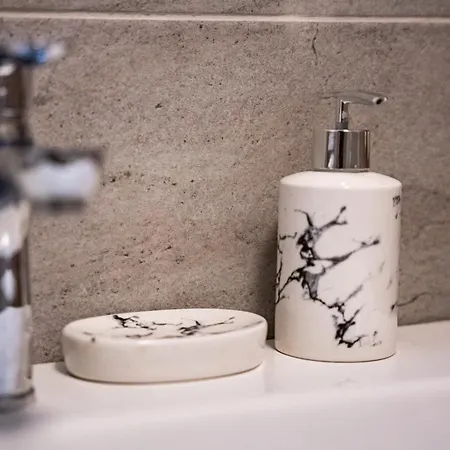 Enclave Pool & Mamaia Nord