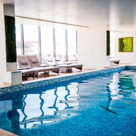Enclave Pool & Mamaia Nord 公寓